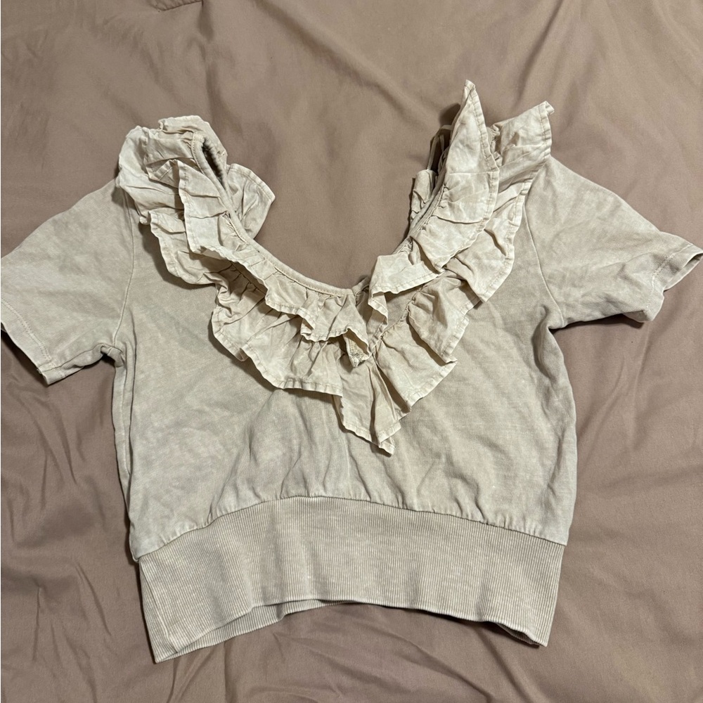 Zara Cream Ruffled Blouse - Picture 2 of 2